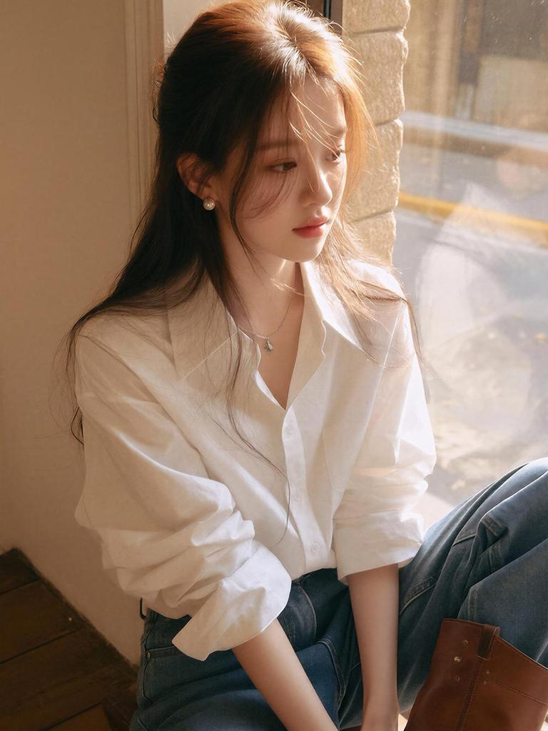 Women's High-End White Shirt: Stylish, Loose-Fit, Age-Reducing Spring/Autumn Top (2026 Collection)