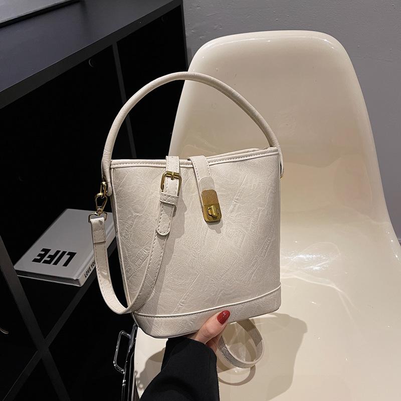 

Trend bag oblique span bag women s fashion hand carrying bucket bag high-end light luxury women s bag large-capacity shoulder bag