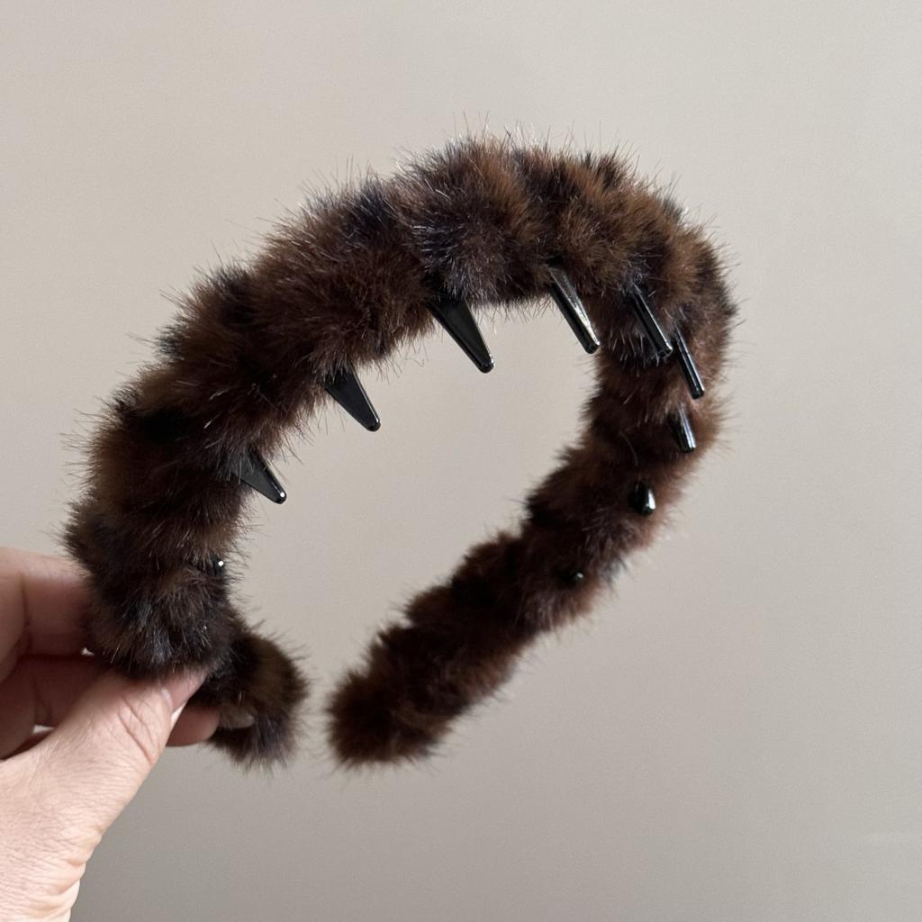 Faux Fur Plush Headband Leopard Warm Furry Hairband Shark Tooth Zig Zag Design Comb Nonslip Headbands Women Hair Accessories