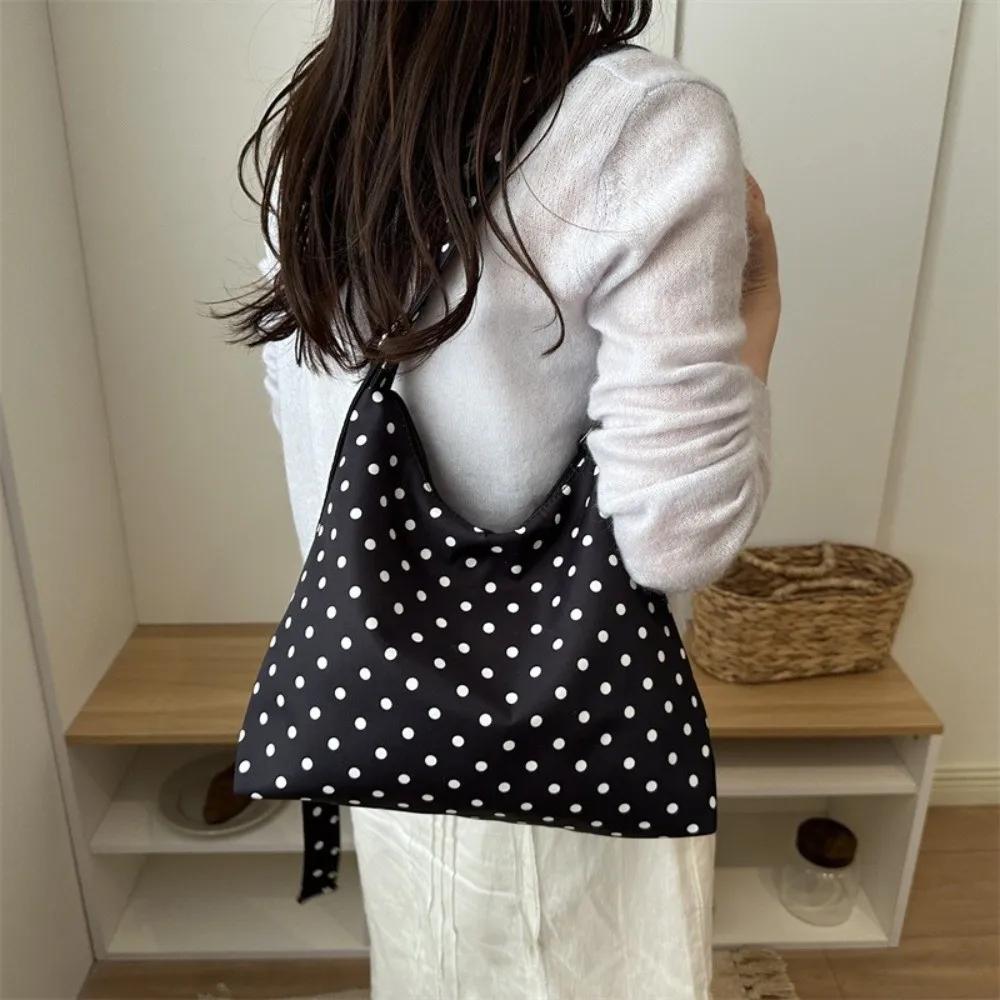 Stilvolle Polka-Dot-Print-Tragetasche Glatter Reißverschluss Leichte Umhängetasche Große Kapazität Lässige Handtasche für Damen