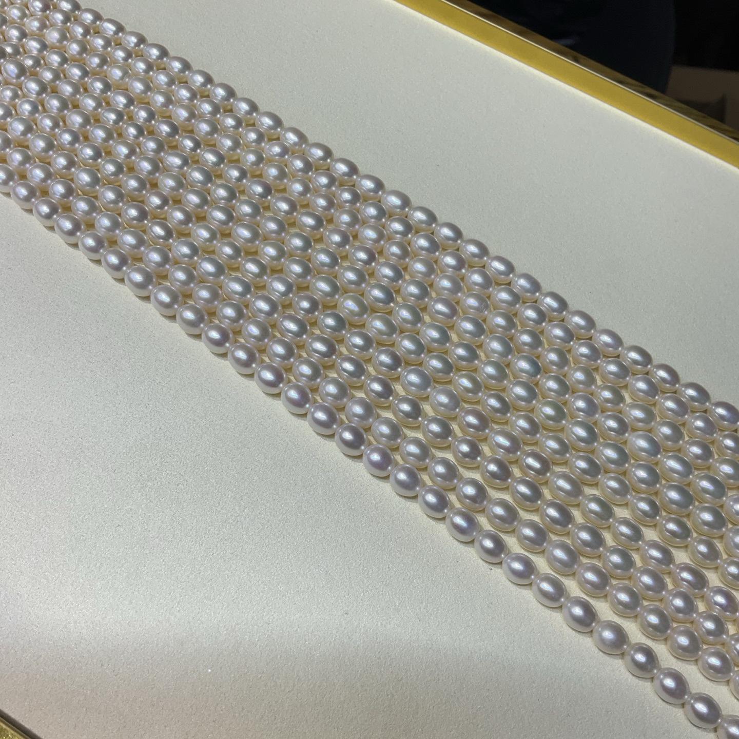 

Намисто з прісноводних перлин форми рис , 7-8 мм, Високий блиск, Напівфабрикат, Майже без дефектів. 7-8mm білий