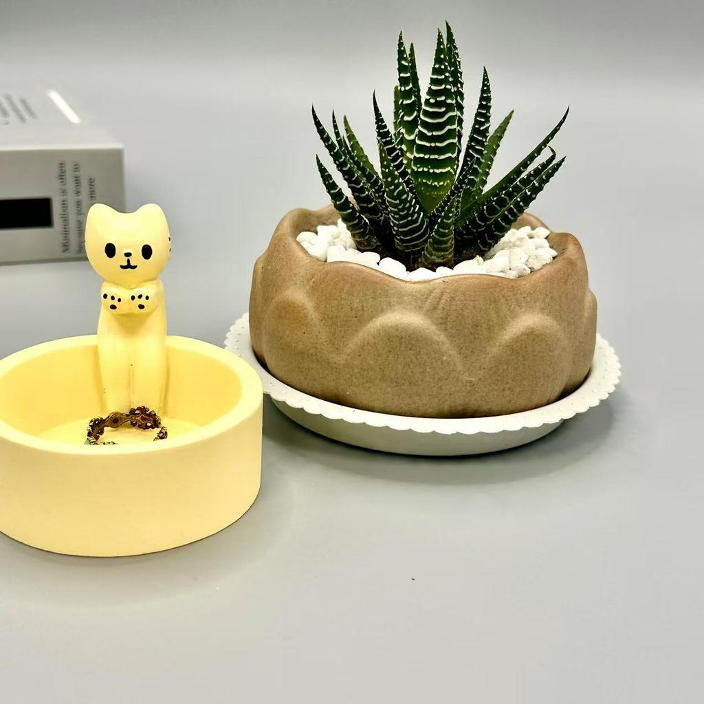 Cute Little Cat Hand Warmer Scented Candle Holder, a Unique and Creative Birthday Gift, Desktop Decoration with an Atmosphere