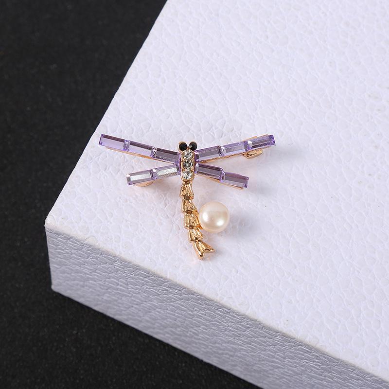 

Перлова брошка «Бабка та метелик»: Жіноча бутоньєрка та пряжка для шовкової хустки - Корейський модний аксесуар