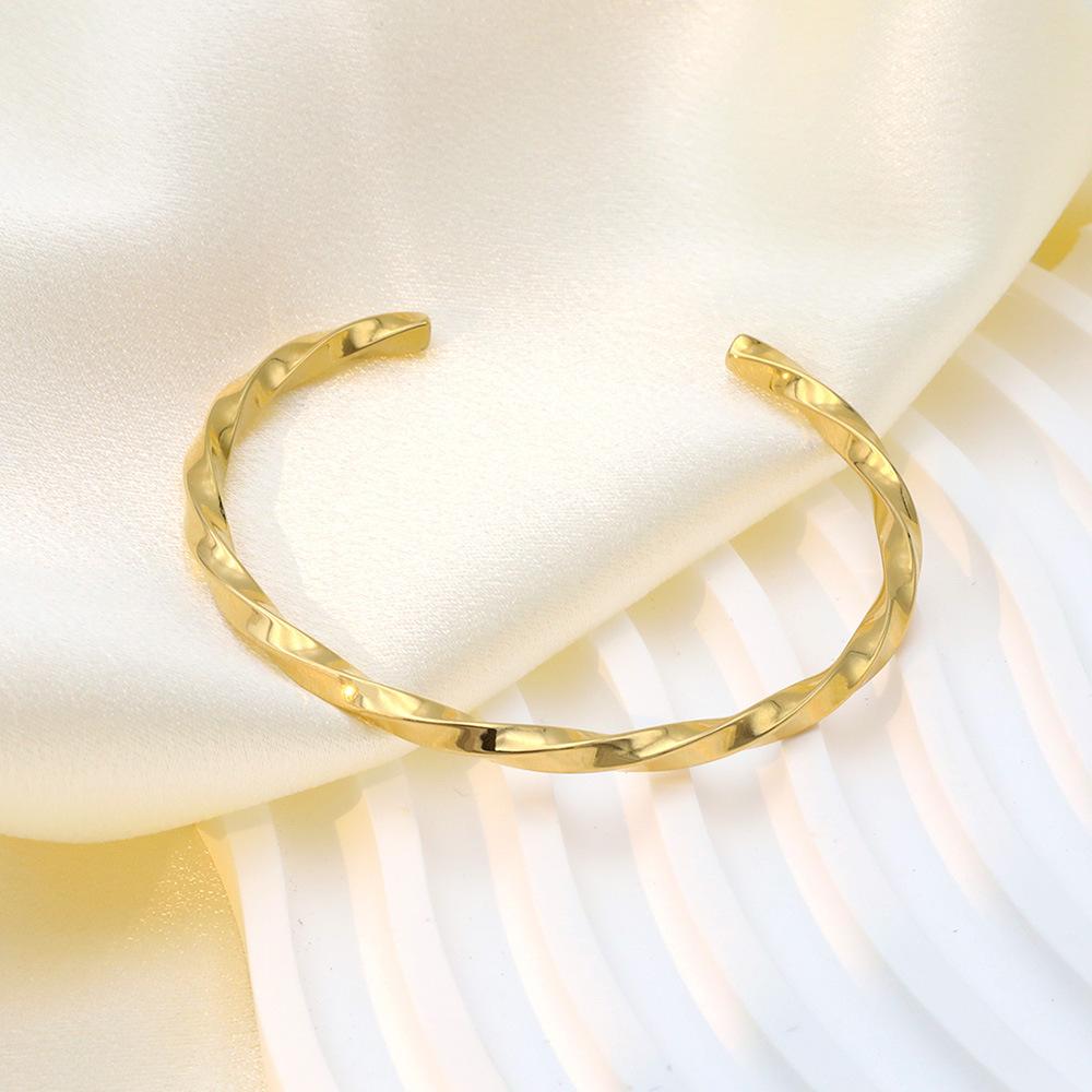 18K Gold Spiral Twisted C-Shaped Bracelet Mobius Ring Opening Bracelet Women'S Non-Fading Wind Opening Bracelet
