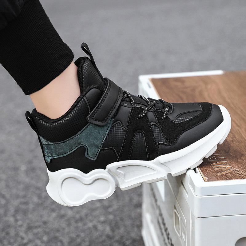 New Sports Shoes 2025 Boys Lightweight Soft Sole Boys Versatile Casual Autumn and Winter Middle and Older Children's Father Shoes