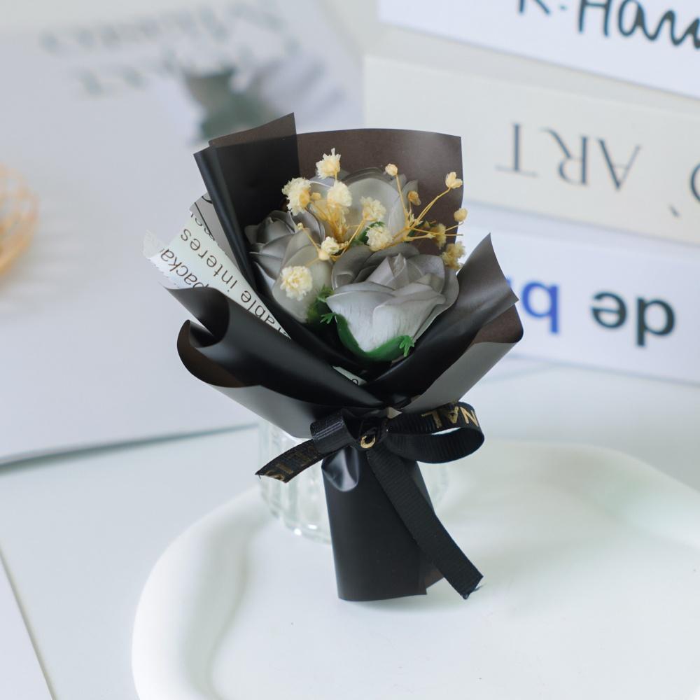 

Мини-букет из 3 искусственных роз Мыльные цветы для держания в руке Подарок на День святого Валентина, День матери, День рождения Свадебное украшение чёрный
