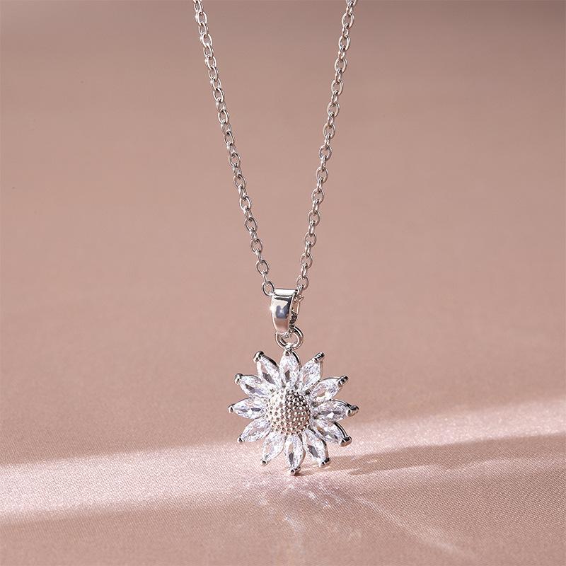 Sunflower Necklace Women'S Simple Natural Versatile Trend Inlaid Pendant Clavicle Chain Accessories