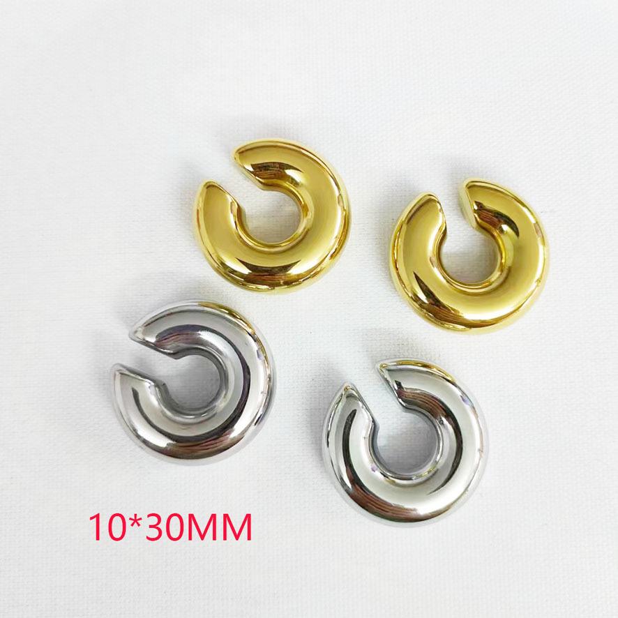 

18K Gold Hammered Textured Threaded Titanium Steel Earrings