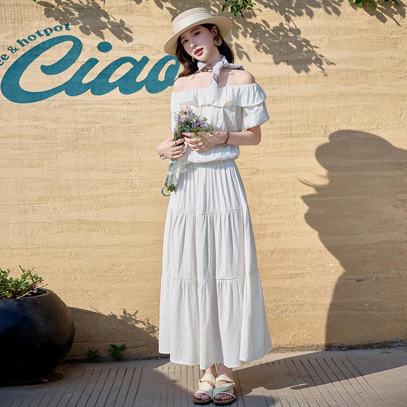 

Summer beautiful suit women s new relaxed ruffle edge one-word shoulder top skirt two-piece set S
