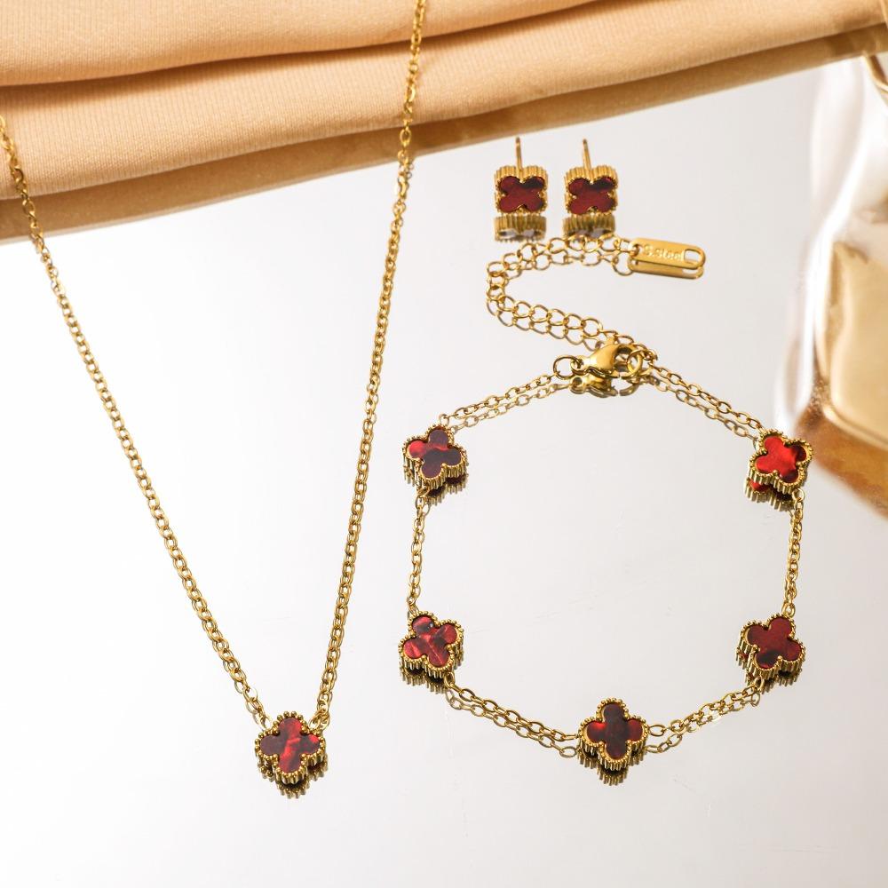 Titanium Steel Colorfast Four-leaf Clover Necklace Set for Women Fashionable and Elegant Light Luxury Clavicle Chain Bracelet