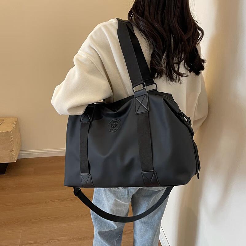 

OLOMM Large Capacity Business Travel Shoulder Handbag