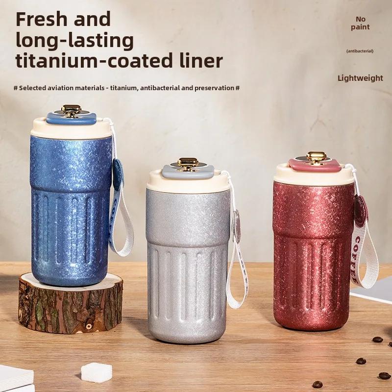 Lätt Lyx Titanium - Ytbehandlad Isolerad Kopp: Hög - Estetisk, Rymlig, Ultrafotbar, Perfekt för Kaffe