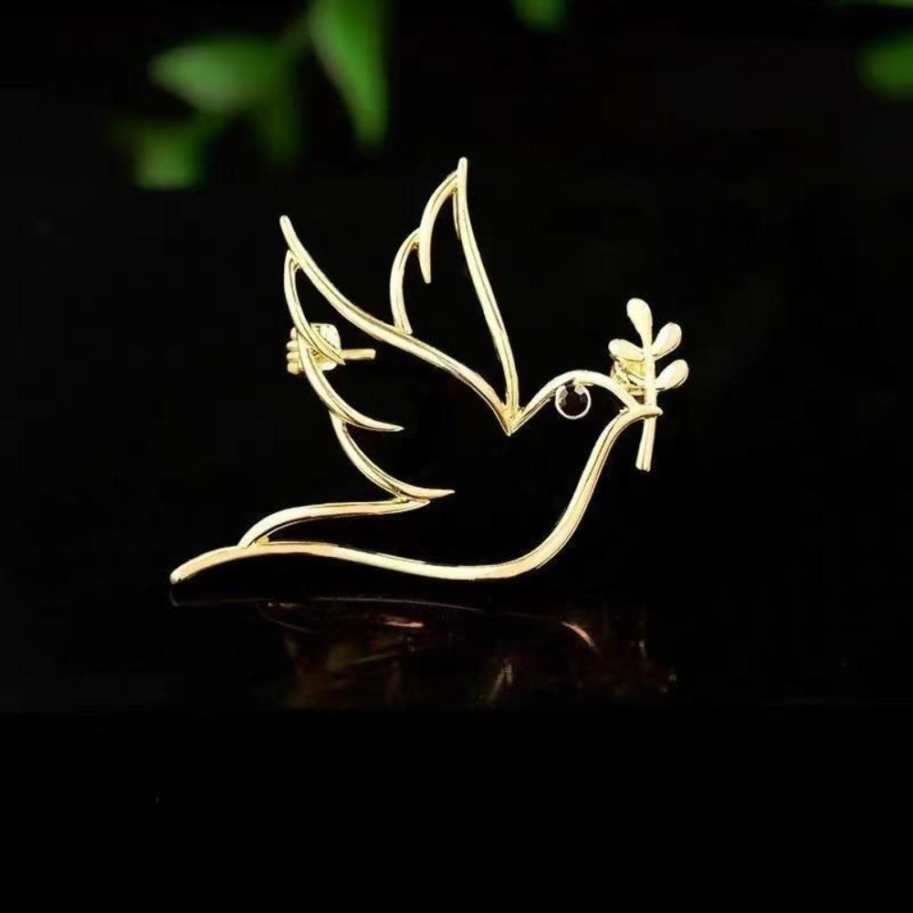 Minimalist Design Hollow Out Brooch Exquisite Design Niche Design Peace Dove Brooch Temperament Hollow Out Fashion Pin