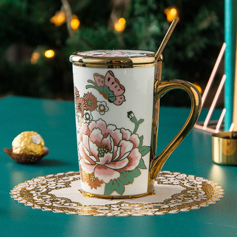 

European Style Floral And Butterfly Design Tea Cup With Lid Spoon For Women And Men Creative Couple Ceramic Mug 301-400ml