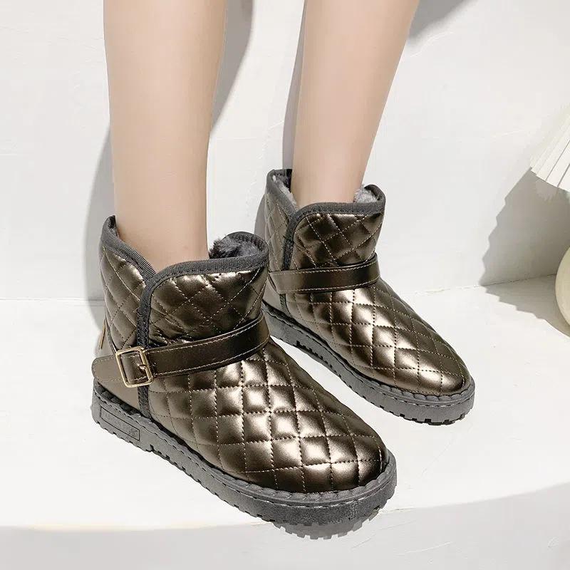 Snow Boots Women's 2022 Winter New Cotton Shoes Plush Thickened Warm Anti-skid Leisure Student Boots