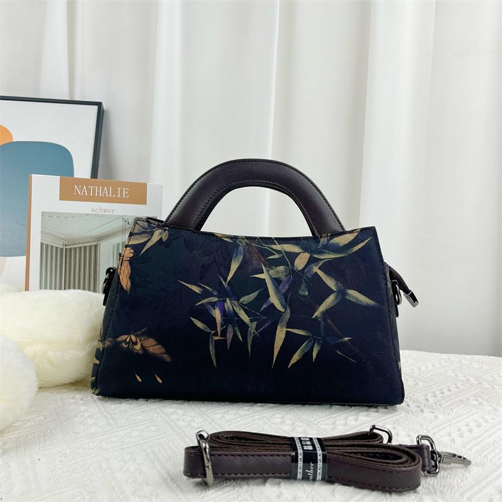 Chinese Style Ink Painting Handbag Women Vintage Crossbody Bag Oriental Aesthetic Tote Shoulder Bag With Detachable Strap
