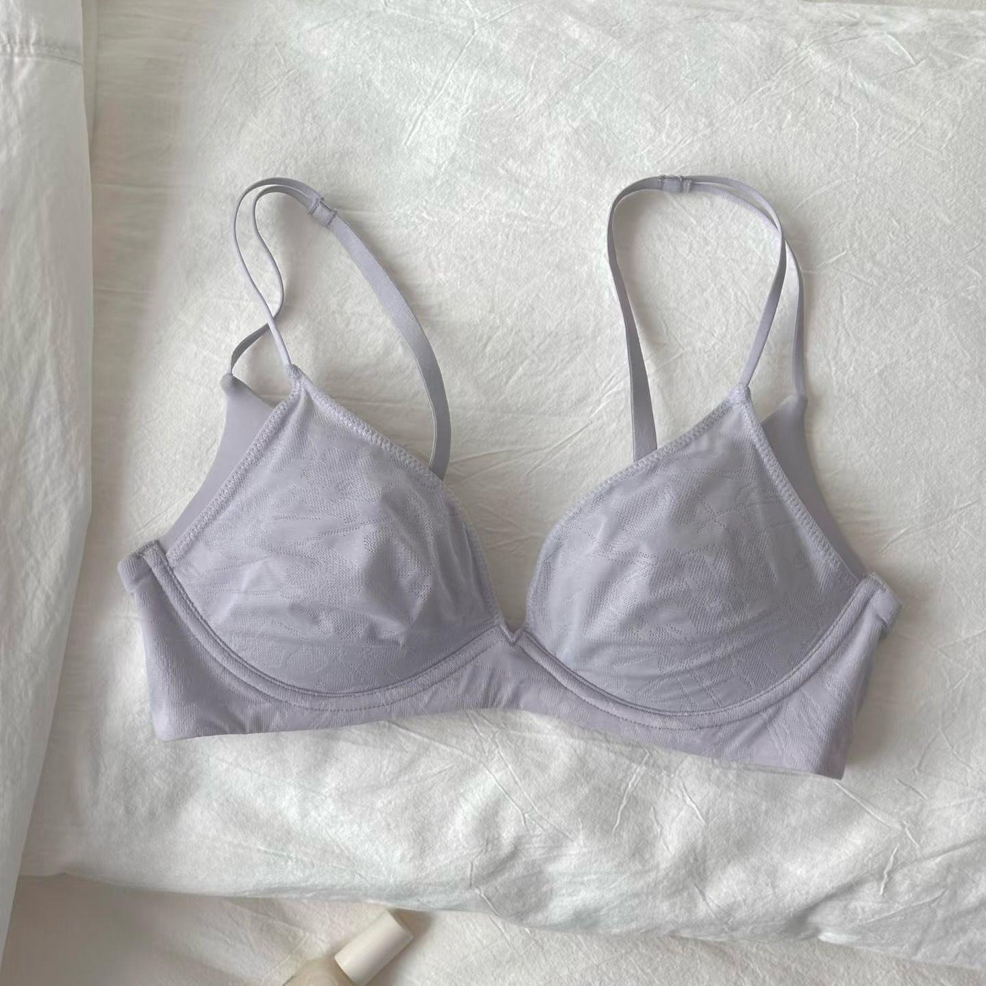 

Безшовний жіночий бюстгальтер пуш-ап без кісточок, дихаючий, з контролем бічних грудей, проти обвисання, що піднімає 32/70 лавандовий