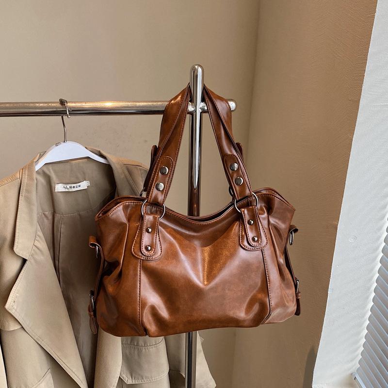 Retro bag women's large-capacity new versatile casual messenger bag single shoulder underarm commuter tote bag