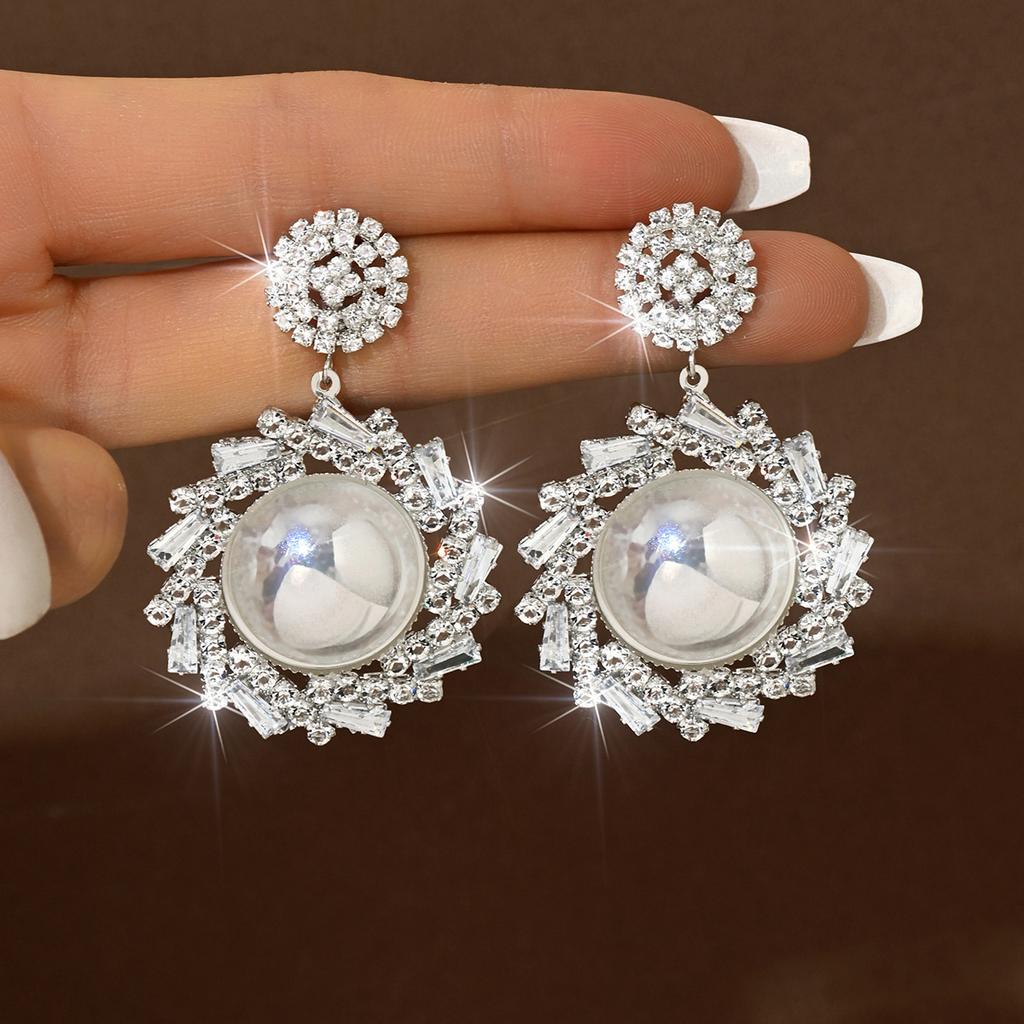 Light Luxury French Zircon Pearl Earrings Niche Design Sense Exaggerated Stud Earrings Sense Fashion Earrings Women
