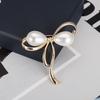Versatile Pearl Bow Brooch Femininity Anti-Light Retro Corsage Accessories Cardigan Buckle Clothing