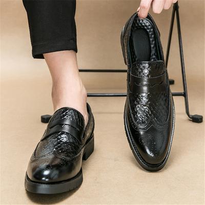Retro Penny Loafers New Men's Pointed Patchwork Leather Brogues Shoes Designer Formal Wedding Prom Dress Homecoming Footwear