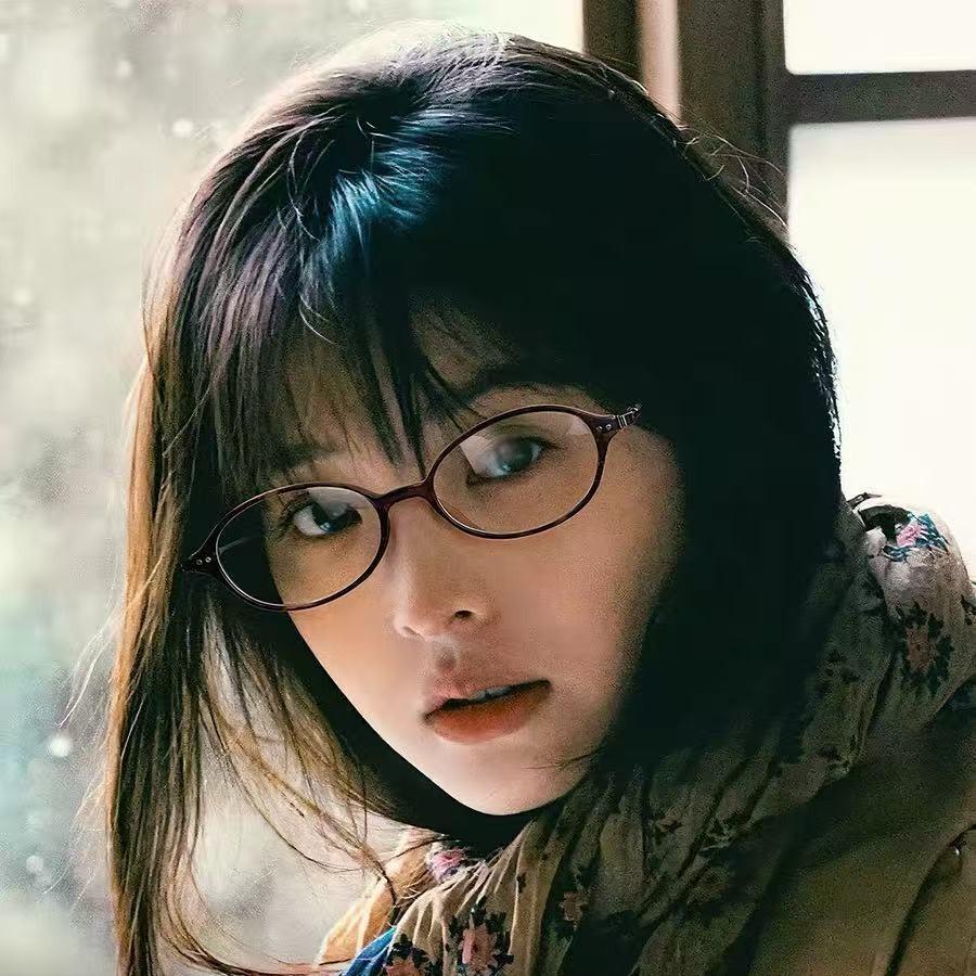 New Japanese small oval myopia glasses frame trendy girl literary femininity flat mirror holder can be matched with degree myopia