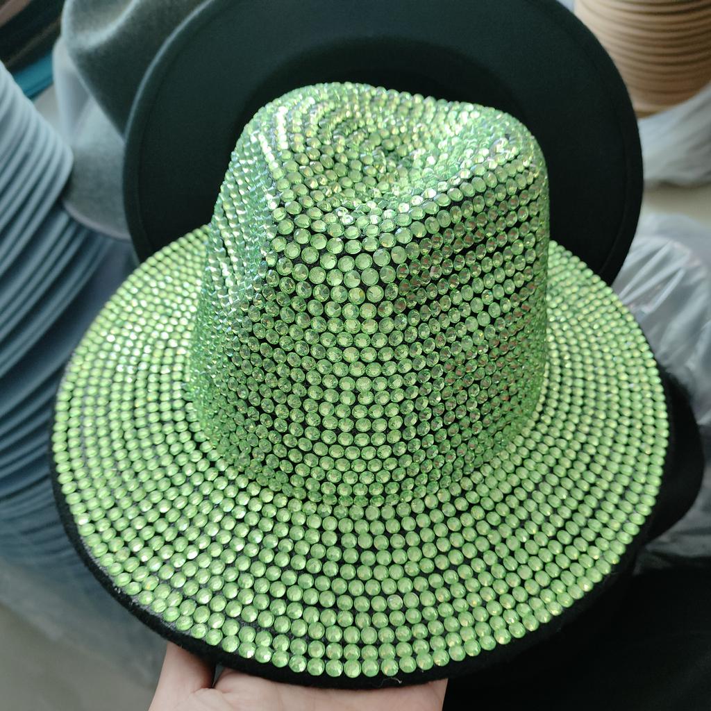 Rhinestone and Pearl Fedoras Jazz Hats for Men and Women Red Matching Black Diamond Fedoras Stage Banquet Cap 2022 Wholesale