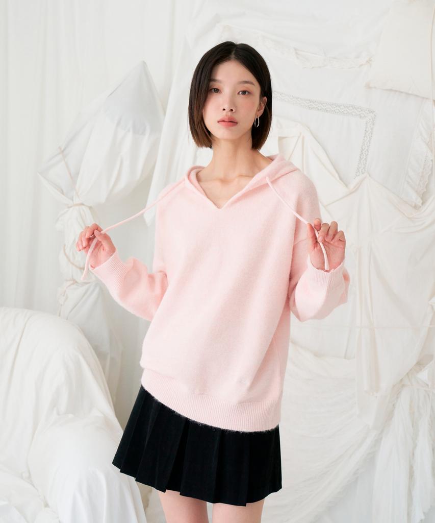 VLETI Wool V-Neck Embroidered Hood Knit (Pink)