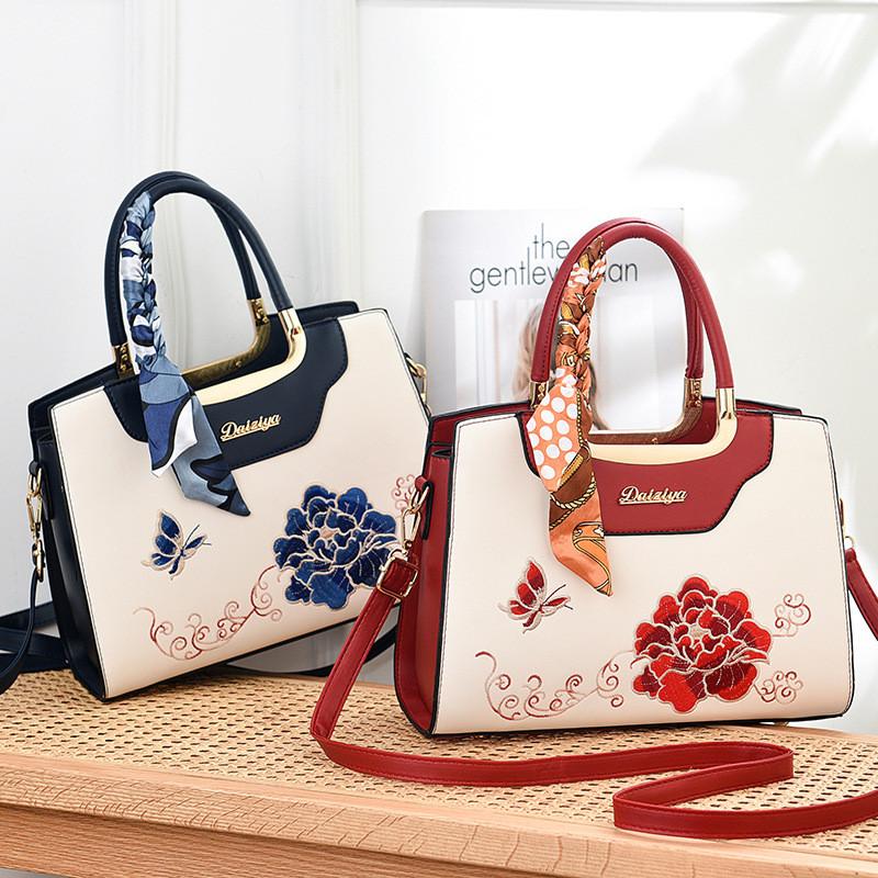 Fashionable Pu Material National Style Embroidered Shoulder Bag For Everyday Use