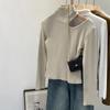 Koreanisches Schlank geschnittenes High-Neck-T-Shirt mit Aussparungen, weiß, langärmlig - Herbst/Winter 2025