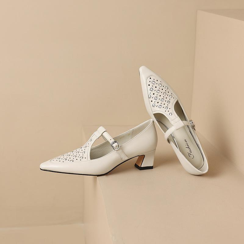 

Kara women s shoes~ design sense pointed hollow T-button Mary Jane shoes leather dress shoes high heel single shoes temperament 34