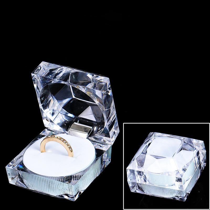 

Acrylic Transparent Crystal Ring Box Holder Jewelry Packaging Gifts Case For Proposal Wedding Ring Display Storage Organizer 4.5x4.5x4.5cm белый