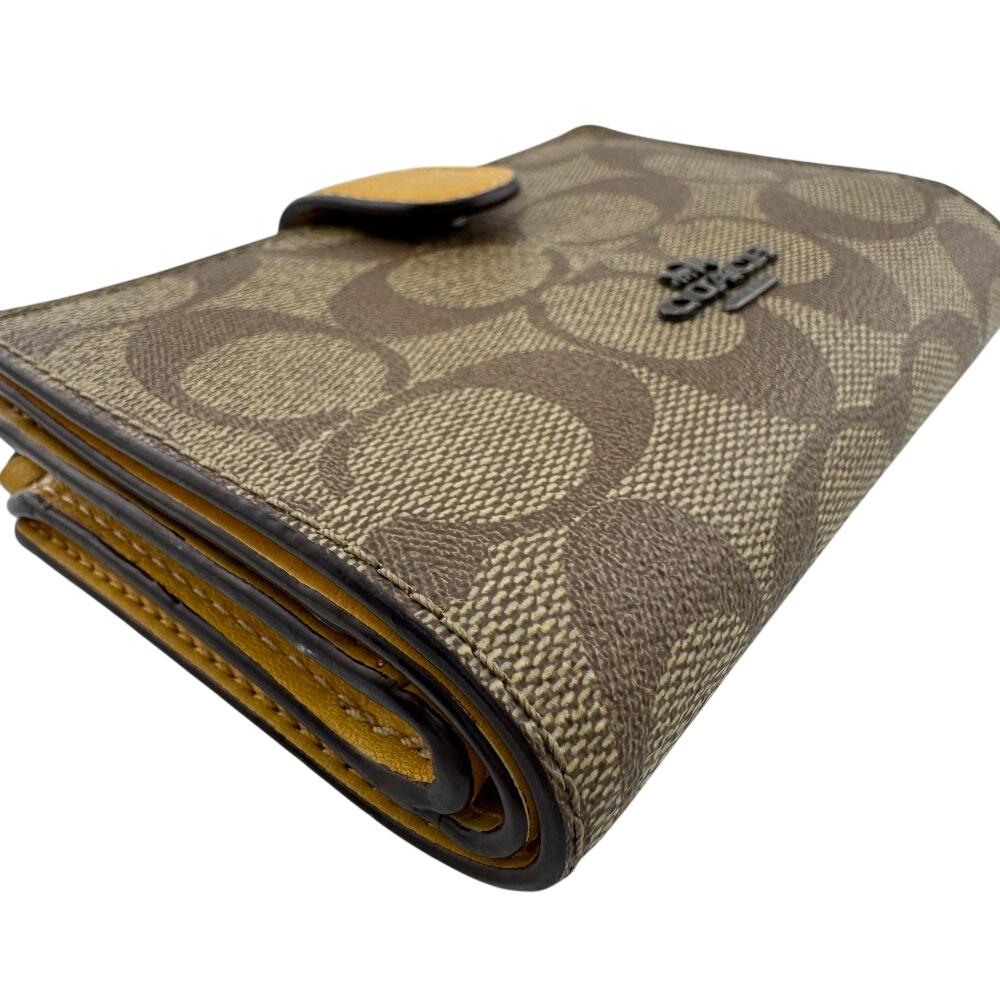 Coach L-shaped Fastener Signature PVC Bifold Wallet Beige PVC Used