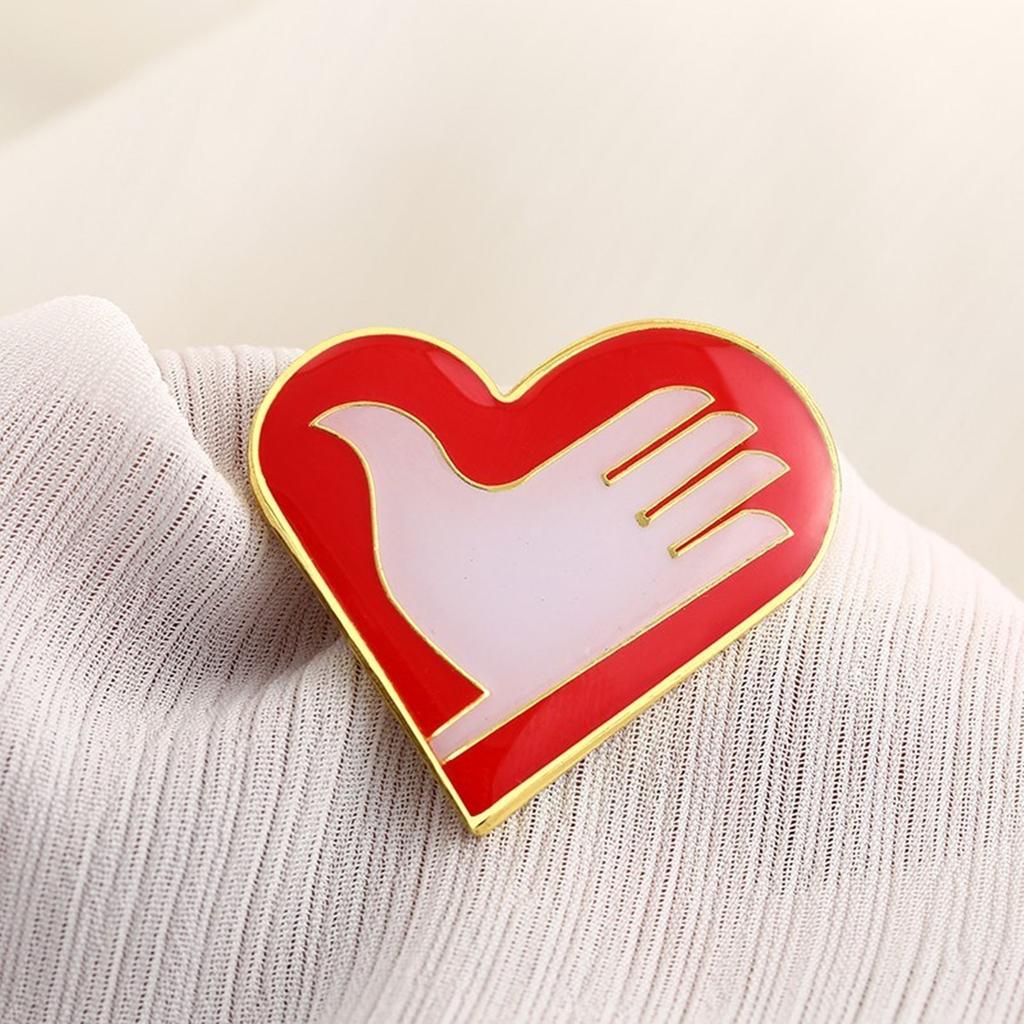 Stylish Heart Volunteer Pin Delicate Heart Shaped Volunteer Brooch Eye Catching Brooch Stylish Badge Jewelry