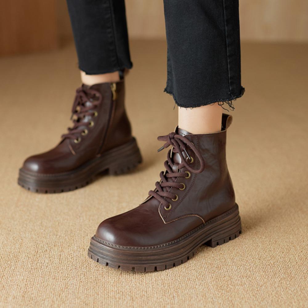 Fashion Boots Women Trends 2025 New Autumn and Winter Velvet Thick Heel Retro Pleated Locomotive Boots for Woman Winter Warmth