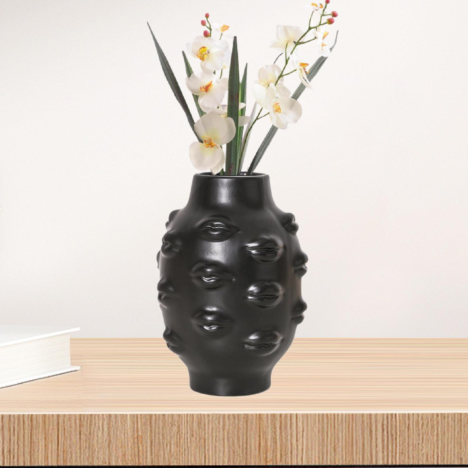 Chic Kiss Vase Stylish Floral for Living Room Decor Matte Black