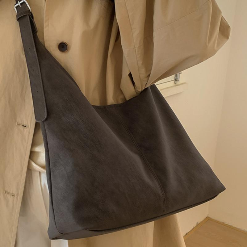 New Lazy Wind High-value Big Bag Women's Commuter Shoulder Bucket Bag Crossbody Child and Mother Bag
