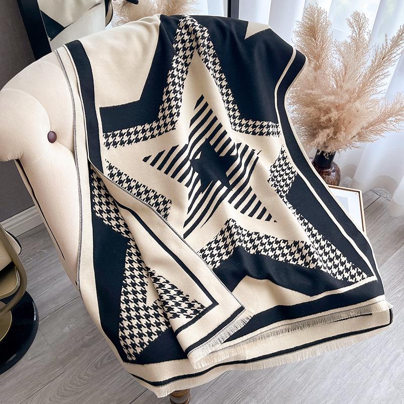 Qiandongge Versatile Contrasting Colors, Double-Sided Imitation Cashmere Scarf, Winter High-End Warm Shawl