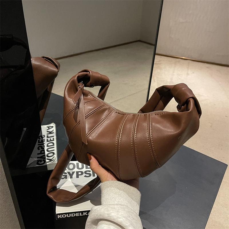 Street Trend Croissant Bag New Spring and Summer High-end Texture Bag Personalized Trendy Messenger Bag Women's Dumpling Bag