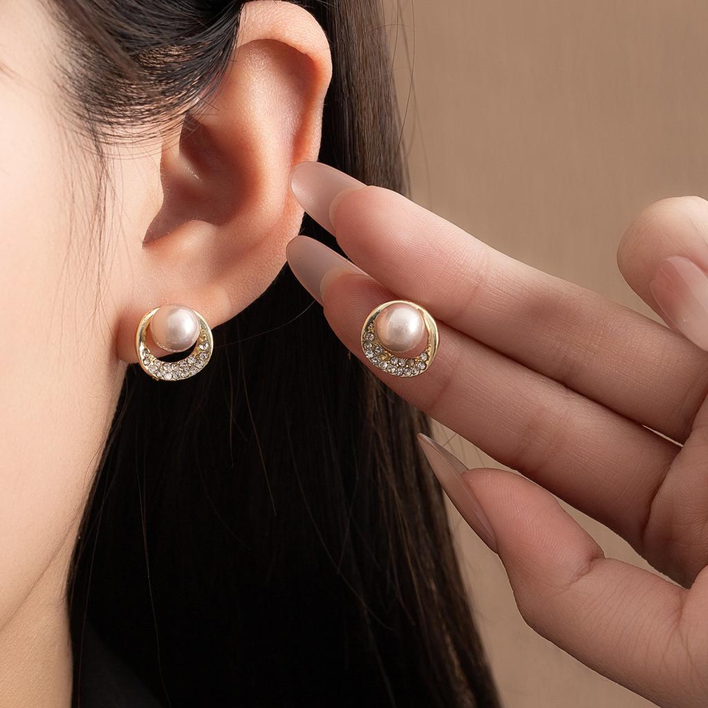 Französische Leichte Luxus Diamant Ohrstecker Weiblichkeit Einfache Hohl Perlenohrringe Retro Nische High-End Ohrringe