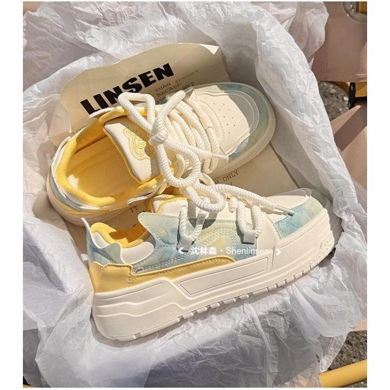 Spring and Autumn Shoes Children's New Little White Shoes Versatile Platform Casual Sports Shoes Niche Bread Shoes