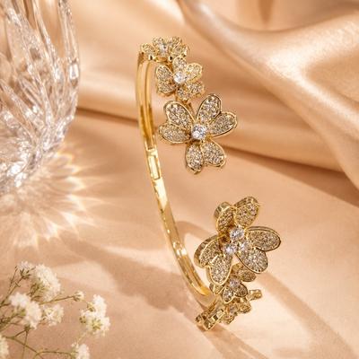 Exquisite and Fashionable Floral Zirconia Inlaid Open Bracelet Elegant and Gentle, Versatile Hand Accessories for Commuting and Gifting
