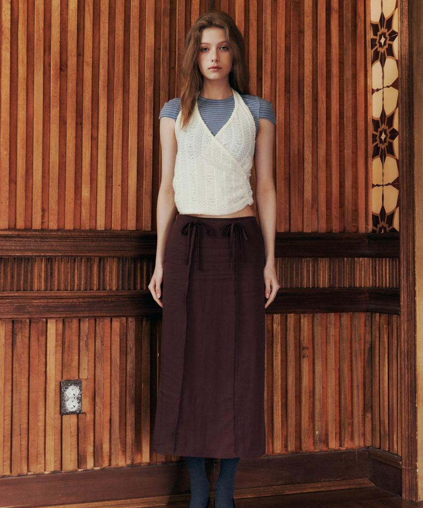 LOVEUSU Flower Halter Neck Knit (Ivory)