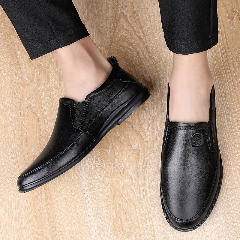 Men's shoes spring and autumn breathable leather soft-soled non-slip casual leather shoes men's one-pedal business beanie shoes