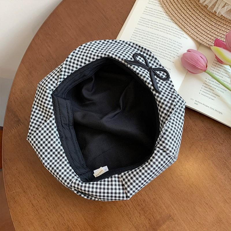 

Шикарный берет в корейском стиле Y2k на пуговицах с винтажным шармом и удобной посадкой для всех Black Bow Beret