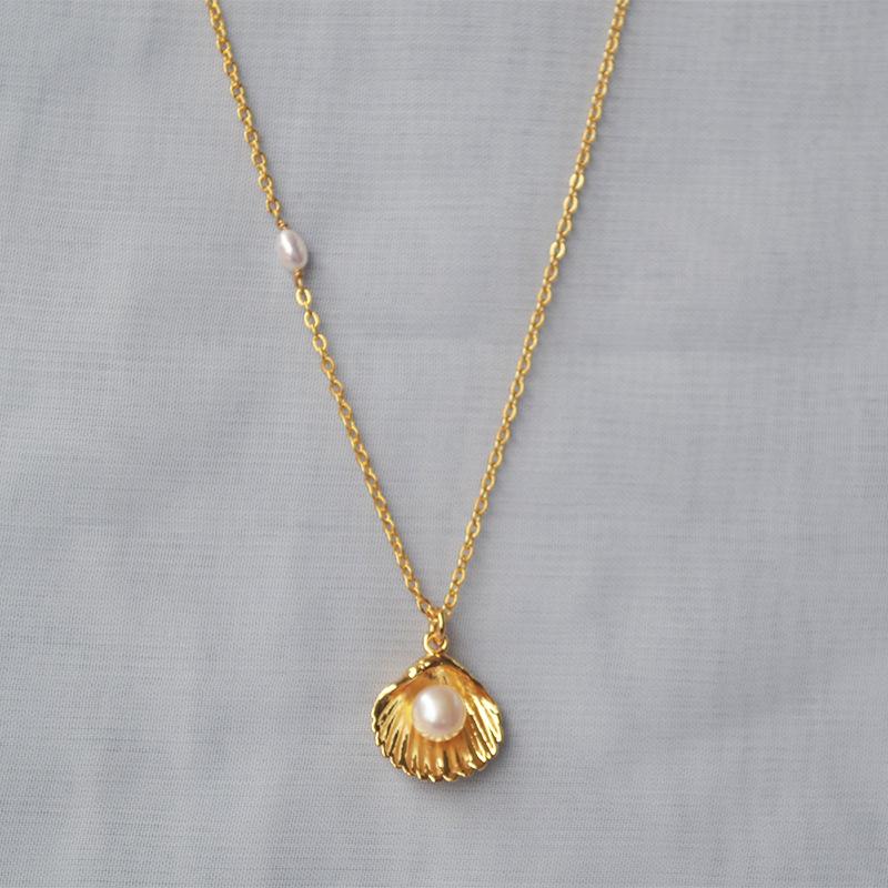 Korean Gold-Plated Pearl Shell Pendant Necklace