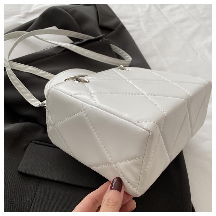 Trendy 2025 Argyle Embroidered Korean-Style Large Capacity Crossbody Handheld Bag