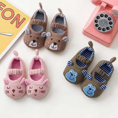 Zapatos de tela de dibujos animados nuevos para niños 2024 Lindos zapatos de casa para el suelo calcetines Suela suave Primavera/Verano Zapatos para caminar de bebé zapatos para niña bebé