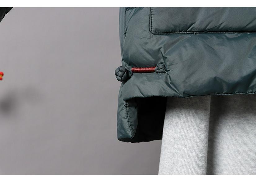 Women's Retro Artistic Down Jacket - Winter 2023 Collection: Frog Button, Ethnic Style, Fashionable Short Design