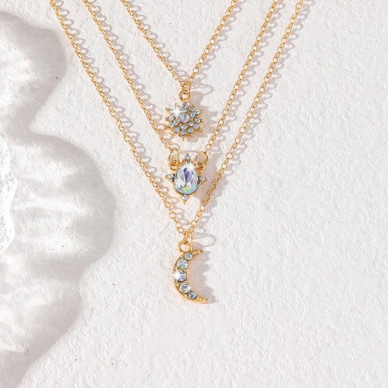 Elegant Sunflower Moon Layered Necklace - Multi-layer Pendant for Women with High-end Style.